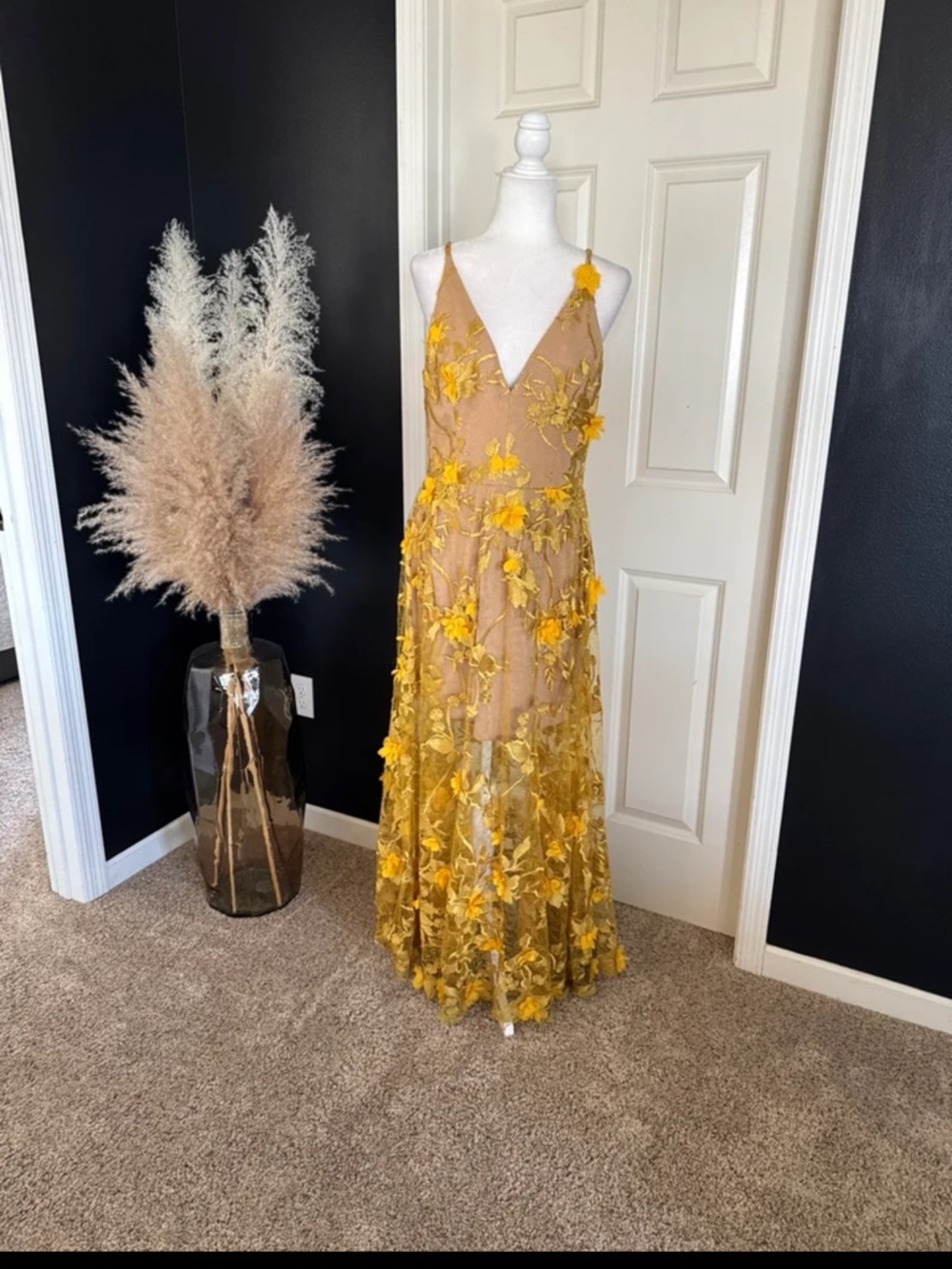 Dress the Population Yellow Floral Appliqué Maxi Dress - Picture 6 of 12